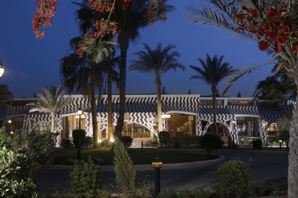 Eingang des Swiss Inn Resorts in Dahab