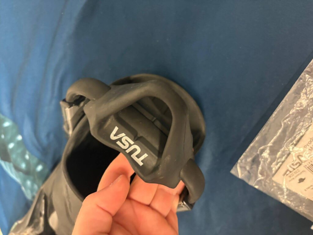 Nahuafnahme Bungee-Straps Fersenriemen der Tauchflosse