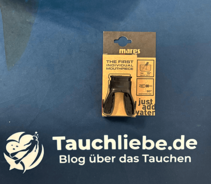 Mares JAX Mundstück beim Unboxing auf Karton