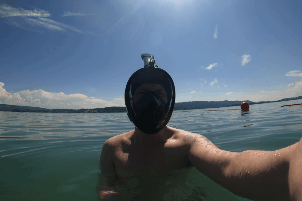 G2RISE Maske im Einsatz an der Oberfläche vor dem Abtauchen