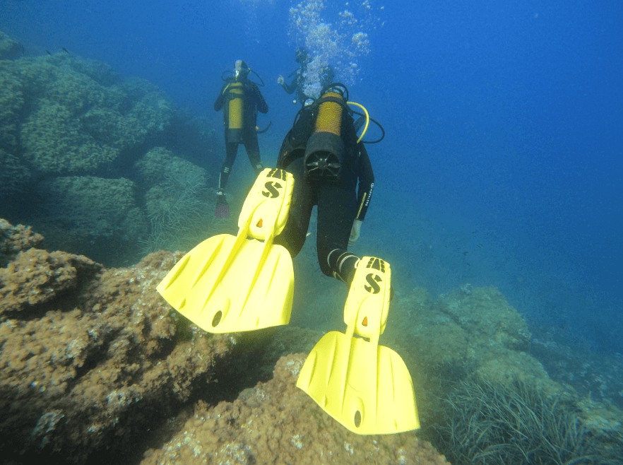 Taucher testet Scubapro Seawing Nova