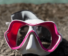 Pink weiße Tauchmaske