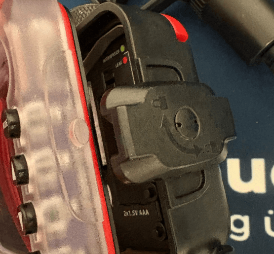 Drehmechanismus zum sicheren Verschließen des Gehäuses