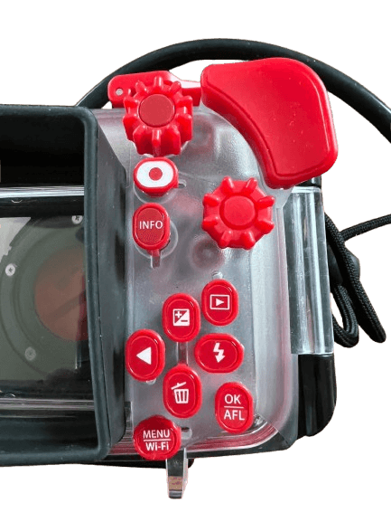 Große Bedientasten am TG-7 Unterwassergehäuse
