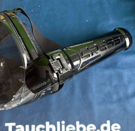Cressi Schnorchelrohr angesetzt mit Clip