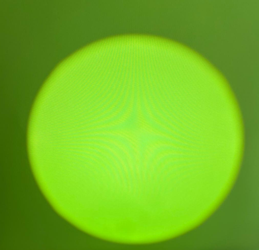 Breiter Zoom-Lichtkegel im Vergleichstest an Land